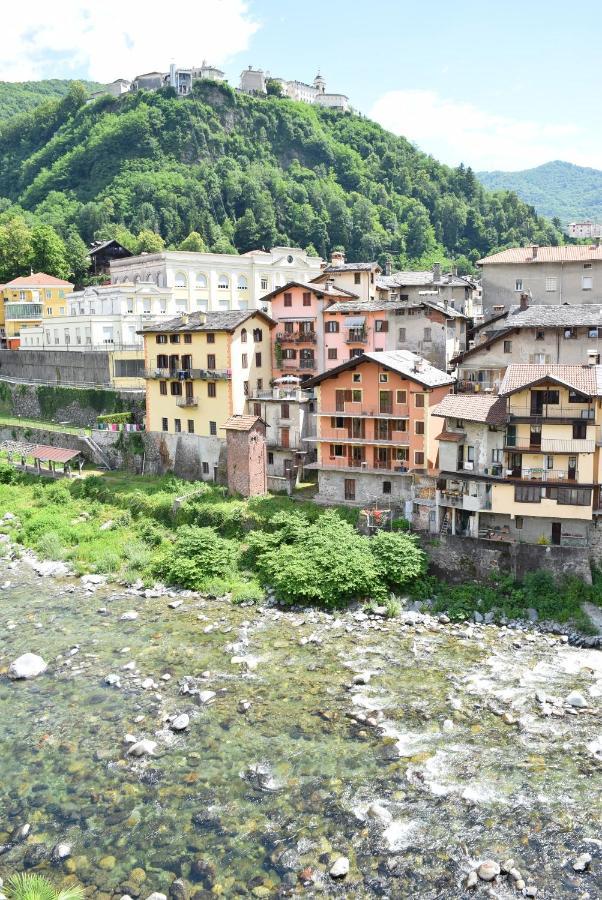 Apartmán Attico Sul Fiume Varallo Exteriér fotografie