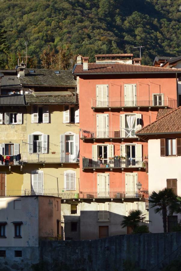 Apartmán Attico Sul Fiume Varallo Exteriér fotografie